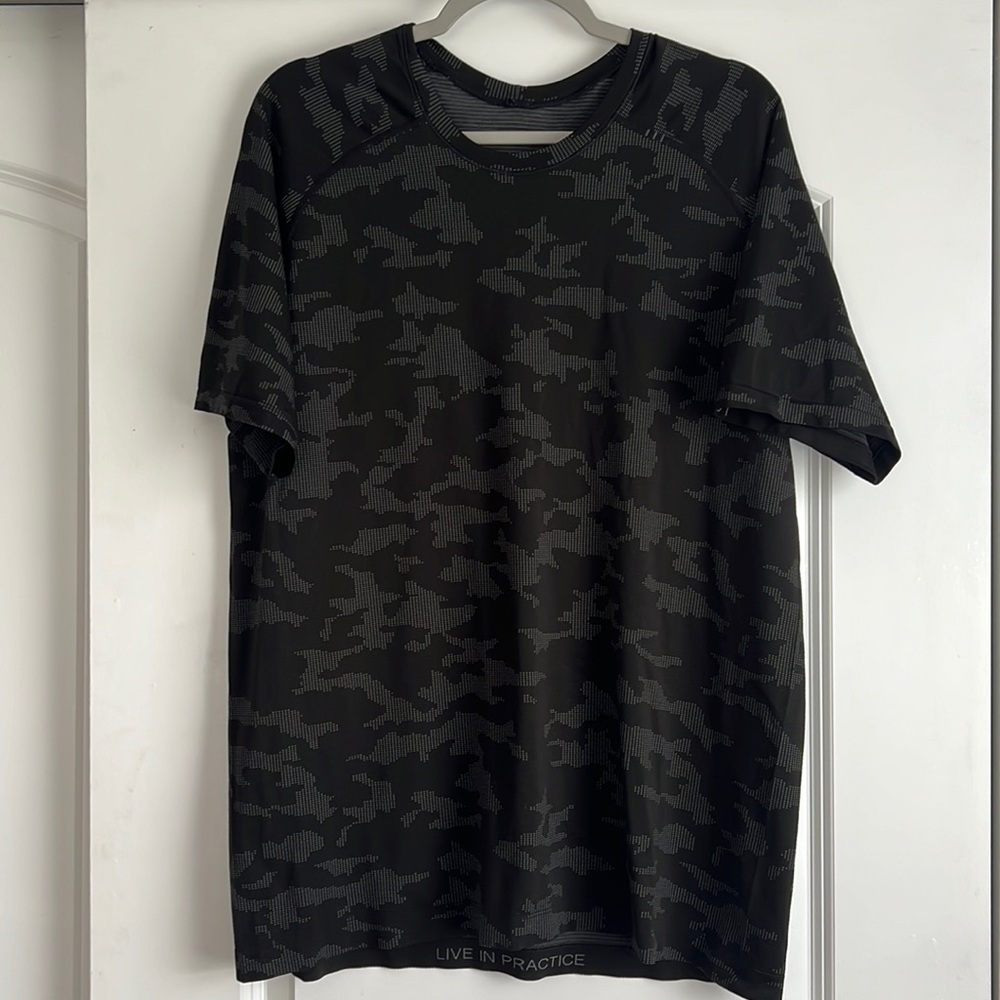Lululemon Vent Tech Short Sleeve Shirt